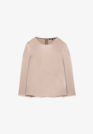 Beige Langarmshirt mit rundem Ausschnitt und Reißverschluss hinten, mit einer glatten, leicht glänzenden Textur und geradem Saum.