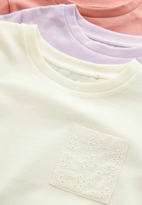 Next 3 PACK REGULAR FIT - T-shirts basic - ecru pink purple