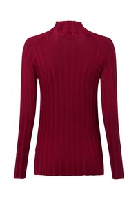 Czerwony sweter z prążkowanej tkaniny, z długimi rękawami i wysokim kołnierzykiem typu mock. Wykonany z miękkiego materiału, dopasowany, z wyraźnym pionowym wzorem.
