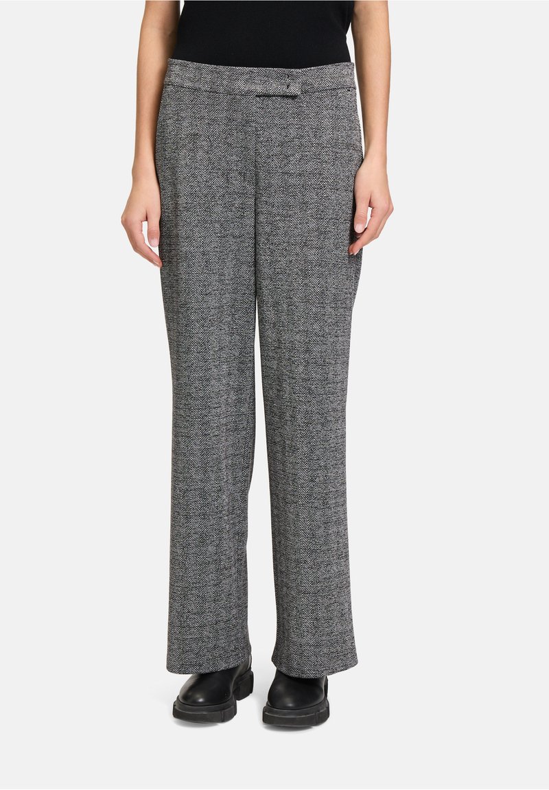 Grijze broek met een visgraatpatroon in een rechte pasvorm, met een platte voorkant, riemlussen en een gladde stofstructuur.