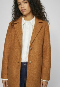 VILA GEKNÖPFTE - Trenchcoat - rubber