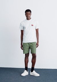 Thumbnail Image 2
