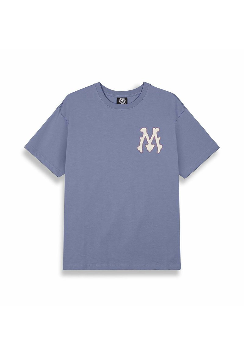 Blauwe katoenen t-shirt met korte mouwen, voorzien van een lichtroze "M" logo op de linkerkant van de borst. Ronde halslijn, casual pasvorm, zachte textuur.