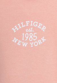 Tommy Hilfiger MONOTYPE HOODIE - Felpa con cappuccio - soft rose
