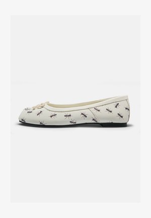 Koi Footwear, SCUTTLE ANT PRINT TABI BALLET FLATS - Ballerines - cream
