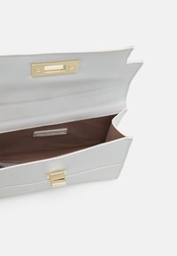 Call it Spring BULLETPROOF - Sac à main - white