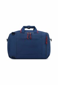Borsa in tessuto blu navy con due manici accentati in rosso, tasca frontale con zip e due anelli laterali. Design rettangolare semplice con una texture liscia.
