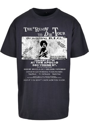 T-shirt noir avec texte blanc faisant la promotion de la tournée "Ready to Die" de The Notorious B.I.G., avec les détails du concert et une photo stylisée de bébé.