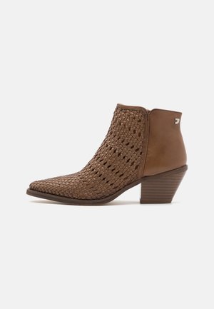 Gioseppo LIVONIA - Boots à talons - cognac