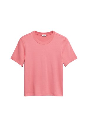 Różowy bawełniany t-shirt z krótkim rękawem, okrągłym dekoltem oraz prostym dołem, przedstawiony na białym tle.