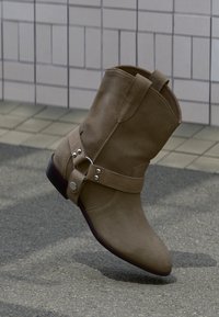 Δεν επιλέχθηκε, sand