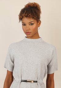 Apart WITH GÜRTEL - Strickkleid - graumeliert