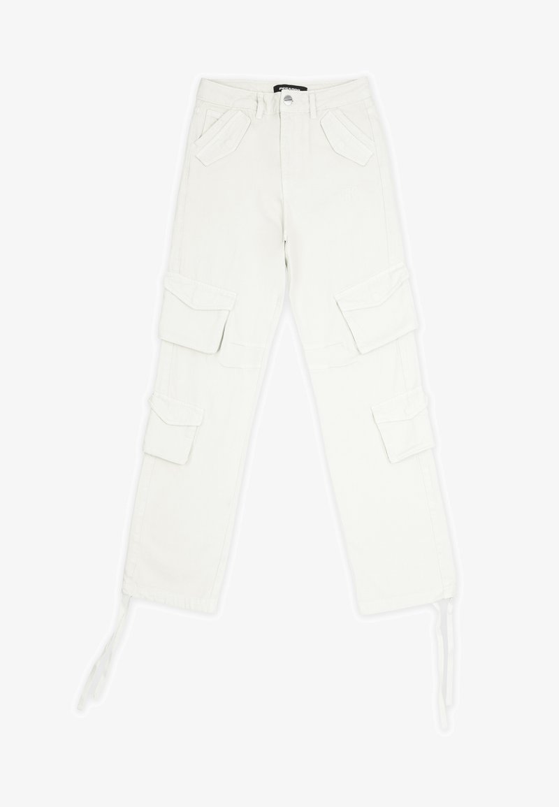 Baltos krovininės kelnės su keliais šoniniais kišenėmis, laisvai krentančios, su reguliuojamais raišteliais apačioje ir klasikiniu mygtuko užsegimu juosmens srityje.