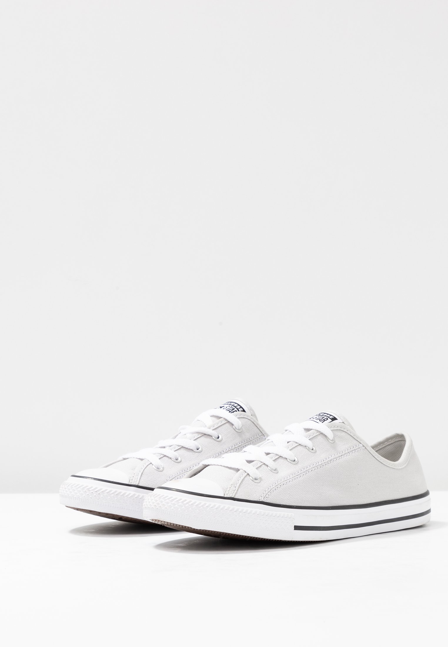converse dainty mouse