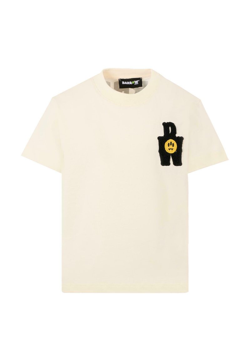 Crème kleurig katoen T-shirt met korte mouwen, ronde hals en een vilten applicatie ontwerp met een zwarte "P" en een gele glimlachende gezicht op de linker borst.