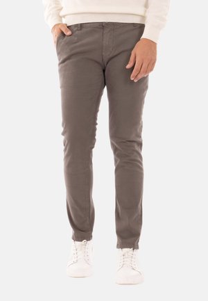 Chino grigi slim-fit realizzati in tessuto misto cotone, con un design semplice, tasche anteriori e chiusura con zip e bottone.
