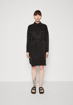 Selected SLFIRENE TONIA SHIRT DRESS - Robe chemise - black