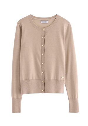 Beige pletený cardigan s kulatým výstřihem a dlouhými rukávy, který má přední zapínání na malé kulaté knoflíky a žebrované detaily na lemech.