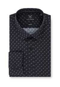 Czarna koszula slim fit z kwiatowym wzorem w odcieniach szarości i burgundowego. Posiada klasyczny kołnierzyk i zapięcie na guziki z przodu. Tkanina ma gładką teksturę.