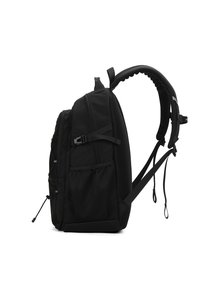 Sac à dos noir avec une surface texturée, plusieurs compartiments zippés, des sangles rembourrées et ajustables, et un design de soutien dorsal courbé remarquable.