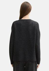 TOM TAILOR DENIM MIT V-AUSSCHNITT - Pulover - shale grey melange
