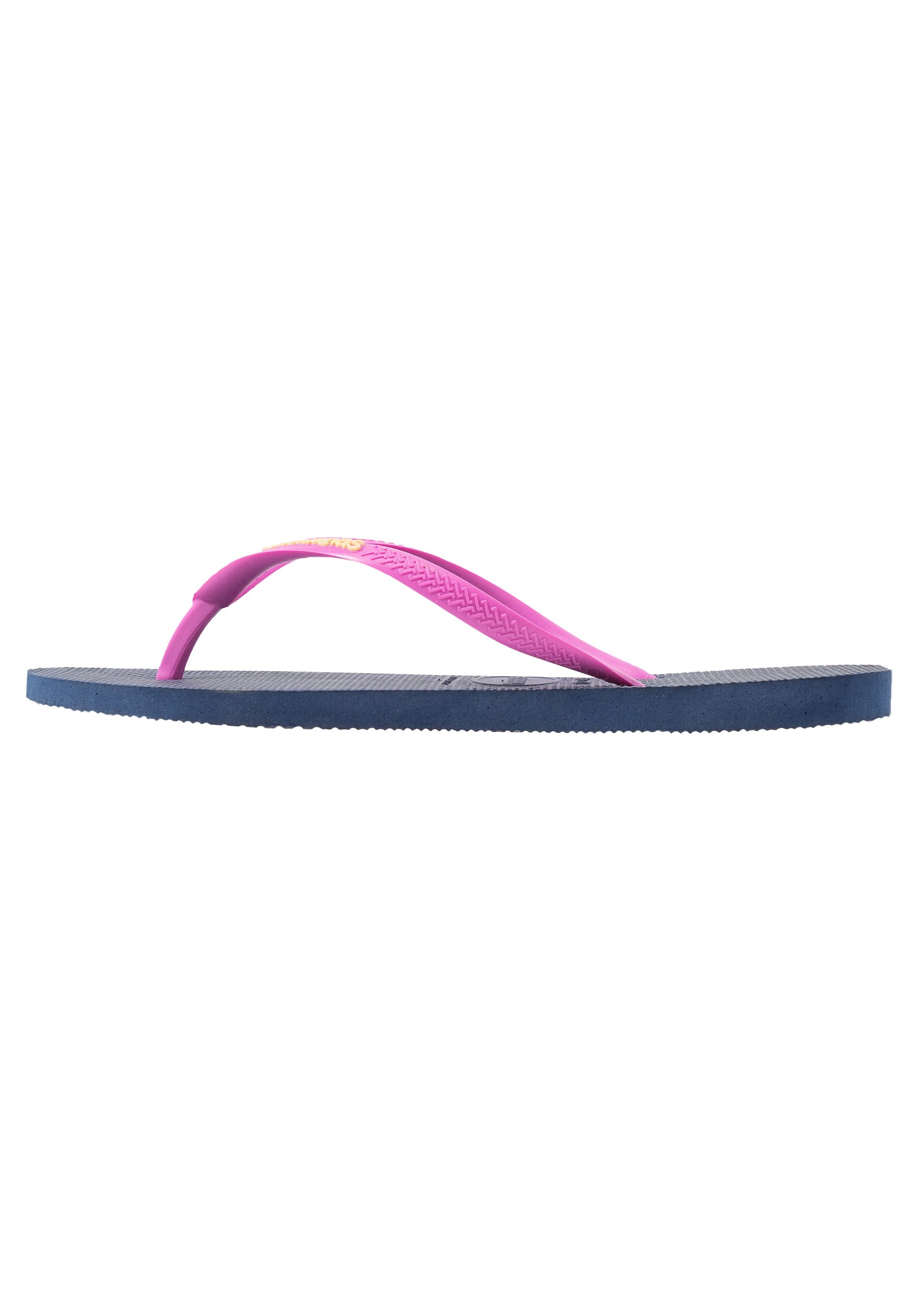 navy and pink havaianas