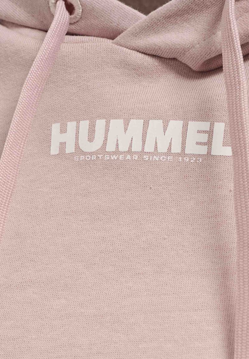 Damen Sweatshirts | Hummel HMLLEGACY Kapuzenpullover chalk pink/rosa - WO27712 Damen Sweatshirts | Hummel HMLLEGACY Kapuzenpullover chalk pink/rosa - WO27712