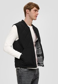 s.Oliver LICHTE BODYWARMER MET STIKNADEN - Weste - schwarz