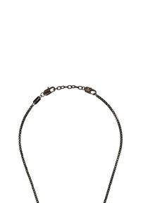 Collana in catena nera in metallo con un delicato design a maglie, dotata di una chiusura sicura e un'estetica minimalista.