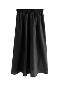 Jupe noire avec une taille élastique froncée, fabriquée en lin léger. Présente une forme évasée fluide et un ourlet qui s'arrondit doucement.