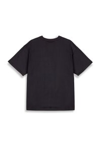 Camiseta de algodón negra con mangas cortas. Presenta un cuello redondo y un corte holgado. Textura suave, sin patrones ni acentos visibles.