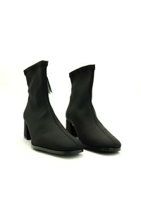 Miss Elastic Botines - black