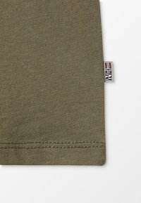Napapijri T-shirts print - new olive green