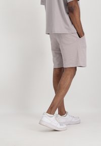 Alpha Industries Šortky - organic grey