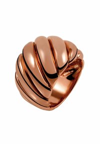Anillo de color cobre con un dise�ño ondulado similar a una concha, que presenta curvas suaves y líneas de acento negras a lo largo de sus bordes.