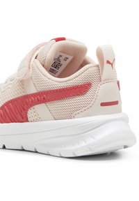 Puma EVOLVE - Babacipők - island pink white tart cherry