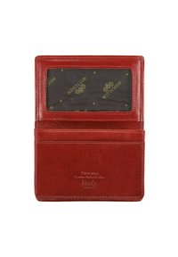 Portafoglio in pelle rossa con finitura testurizzata, finestra per ID trasparente, scomparti per più carte e dettagli del logo sulla fodera interna.