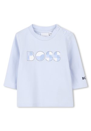 Lichtblauwe lange mouwen shirt met 'BOSS' grafiek in verschillende tinten. Heeft schouderknopen en een logo-accent op de mouw. Gemaakt van katoen.