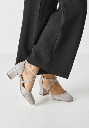 Pumps - platinum glam