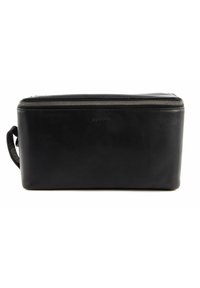 Svart lærpose med en glatt tekstur, rektangulær form, toppglidelås og sideløkke. Har logo preget på forsiden.