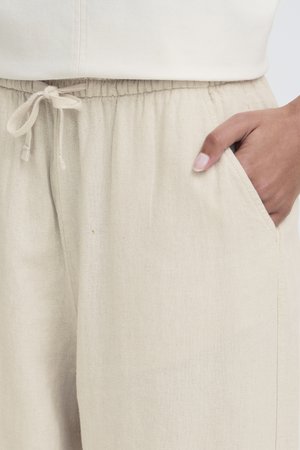 ICHI IHLINNO PA BARREL - Pantalones - natural ecru