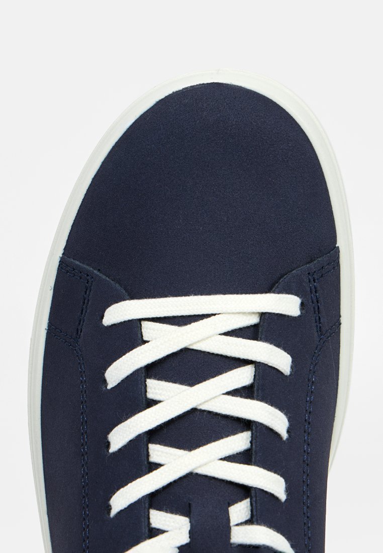 Sneaker low