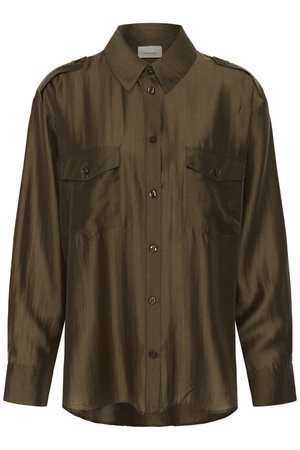 Camisa de manga larga verde oliva con botones, dos bolsillos delanteros con solapa y hombreras, hecha de una tela brillante.