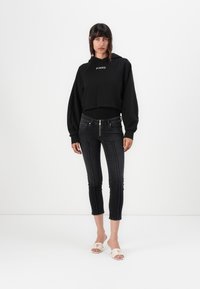 Pinko MEDIOCRE MAGLIA FELPA RICAMO LOGO  A FILO - Sportinis megztinis - nero limousine