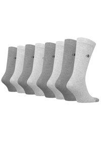 Acht Paar Crew-Socken in verschiedenen Grautönen, aus einem Baumwollgemisch. Jede Socke verfügt über verstärkte Fersen und Zehen mit dezentem Branding.