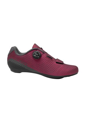 Zapatilla de ciclismo roja con suela negra, parte superior ventilada y sistema de cierre BOA con dial en el lateral.