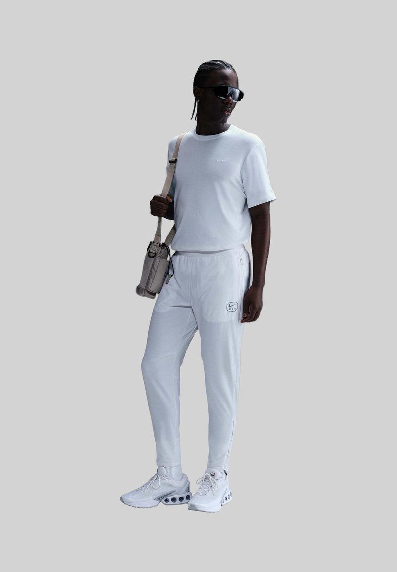 Nike Sportswear Trainingsbroek wit Nike Sportswear Trainingsbroek wit