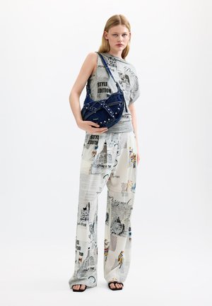 Desigual, MEDIUM DENIM BAG - Borsa a mano - blue