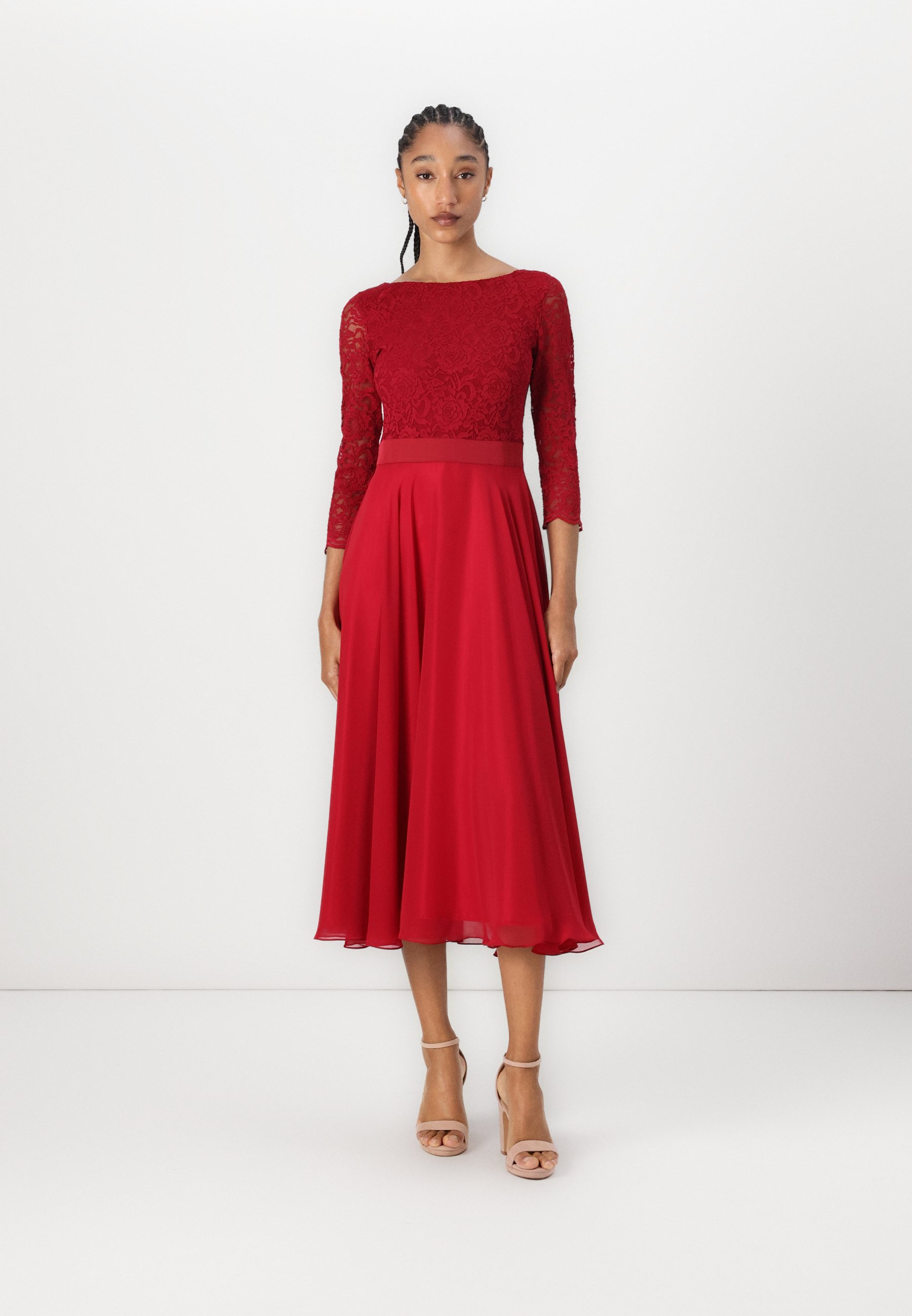 Vestito Verde Scarpe Oro Abito Rosso Che Scarpe Mettere Swing