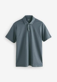 Polo en tela gris oscuro con cuello clásico, mangas cortas, tapeta de tres botones y pequeño logo bordado en el lado izquierdo del pecho.